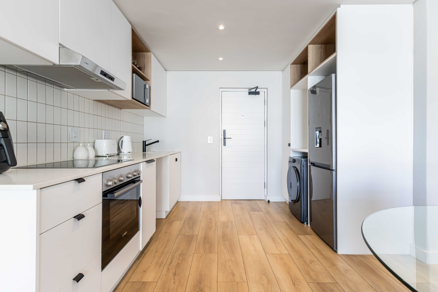 To Let 1 Bedroom Property for Rent in Sea Point Western Cape